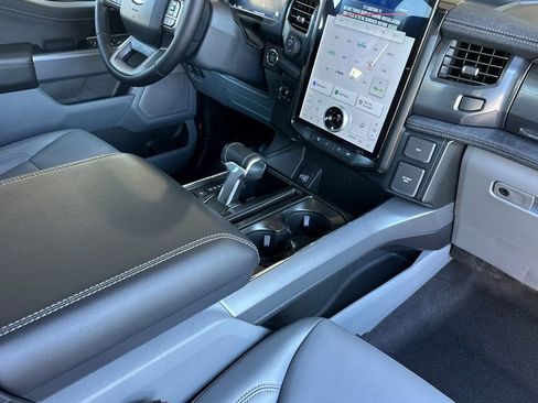 Used 2025 Ford F150 Lightning Flash image 13