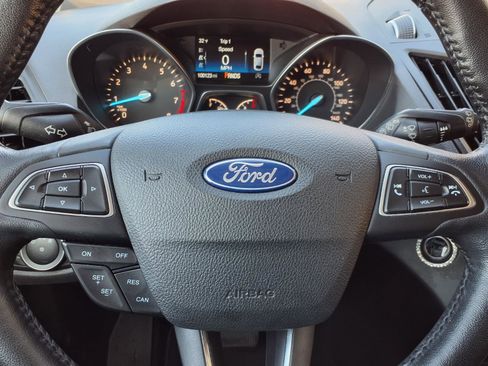 Used 2019 Ford Escape SEL image 22