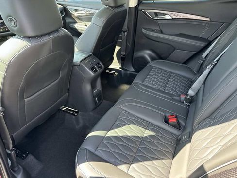 Used 2023 Buick Envision Avenir image 13