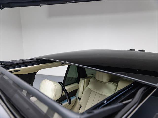 New 2026 Land Rover Range Rover SE AWD/4WD image 14