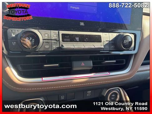 Used 2024 Toyota Grand Highlander AWD image 30
