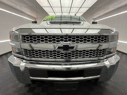 Used 2019 Chevrolet Silverado 2500 W/T image 2