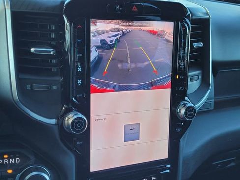 Certified 2025 RAM 1500 Big Horn image 10