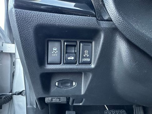 Used 2014 INFINITI Q60 Journey w/ Premium Package image 30