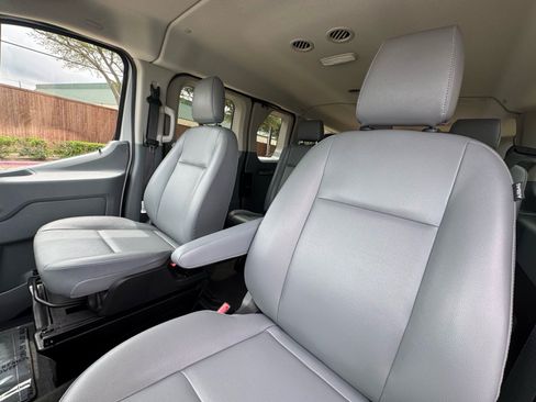 Used 2018 Ford Transit 150 XL RWD image 26