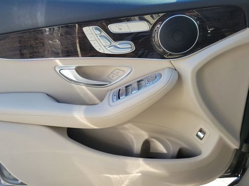 Certified 2022 Mercedes-Benz GLC 300 GLC 300 image 24