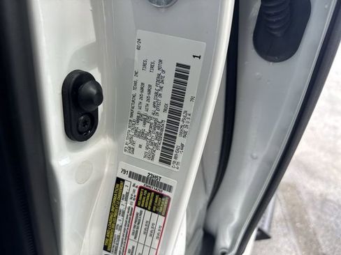 Used 2024 Toyota Tundra Limited AWD/4WD image 36