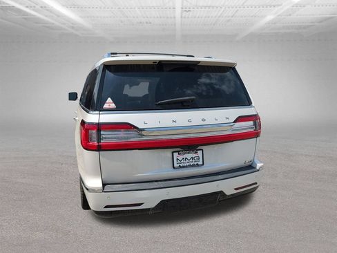 Used 2018 Lincoln Navigator Select w/ Technology Package RWD image 12