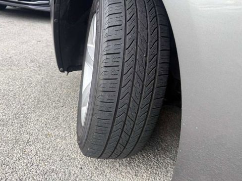 Used 2012 Dodge Charger SE RWD image 4