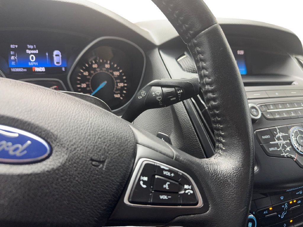 Used 2016 Ford Focus SE w/ SE Sport Package FWD image 39