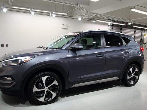 Used 2018 Hyundai Tucson Sport image 13