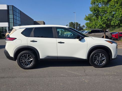Used 2023 Nissan Rogue S FWD image 8