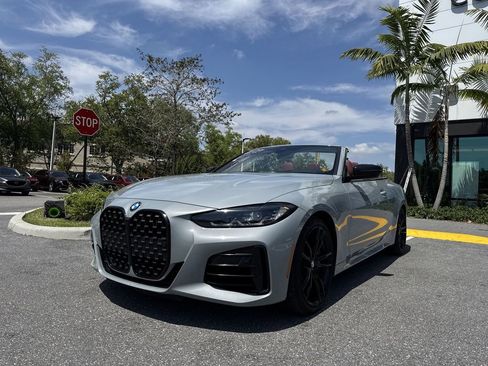 Used 2022 BMW 440i xDrive Convertible w/ Premium Package image 32