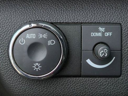 Used 2009 Chevrolet Traverse LTZ FWD image 15