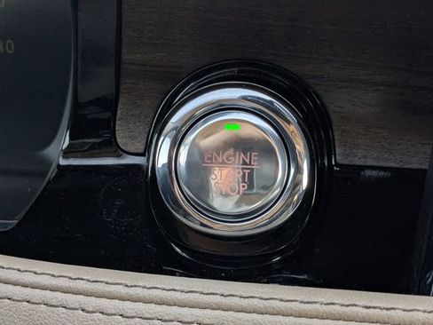 Used 2022 Lincoln Corsair Reserve w/ Luxury Package image 28