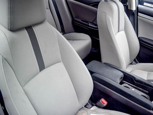 Used 2019 Honda Civic EX image 10