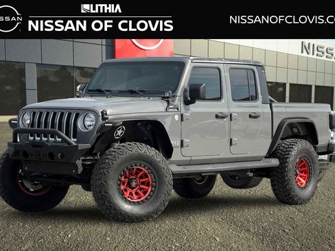 Used 2022 Jeep Gladiator Overland w/ Popular Equipment Package image 1