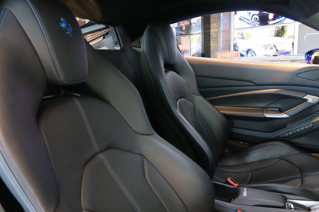 Used 2020 Ferrari F8 Tributo RWD image 27