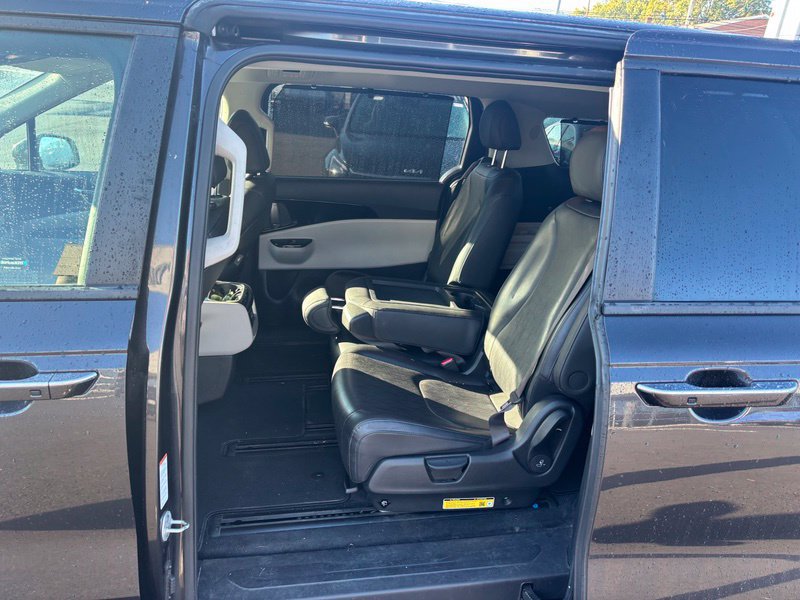 Certified 2024 Kia Carnival EX FWD image 10