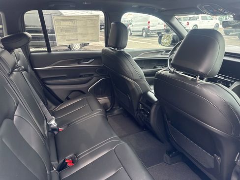 New 2026 Jeep Grand Cherokee Limited w/ Limited Altitude Package image 45