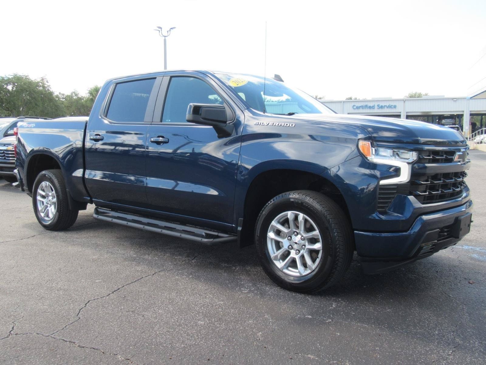 Used 2023 Chevrolet Silverado 1500 RST AWD/4WD image 4