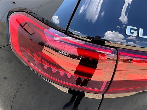 New 2026 Mercedes-Benz GLB 250 4MATIC image 14