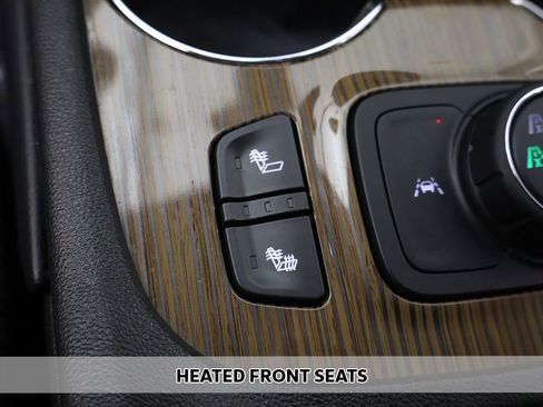 Used 2023 GMC Acadia SLE w/ Driver Convenience Package image 7