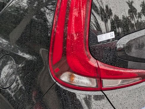 Certified 2022 Kia Soul LX image 26