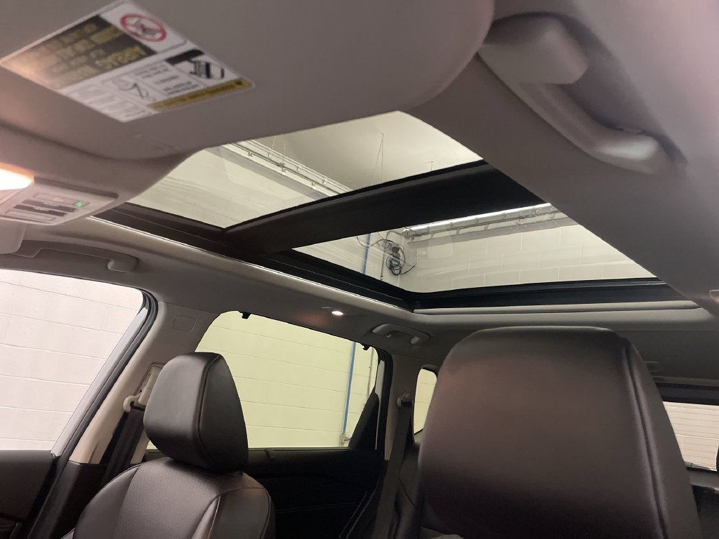 Used 2024 Nissan Rogue SV w/ SV Premium Package AWD/4WD image 12