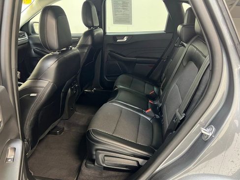 Used 2024 Ford Escape SE image 26