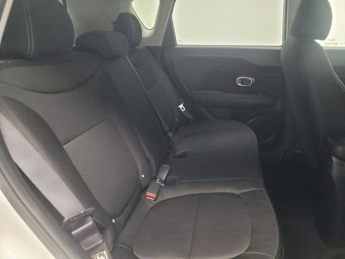 Used 2018 Kia Soul w/ Convenience Package image 19