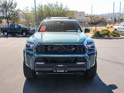 Used 2025 Toyota 4Runner TRD Off-Road Premium AWD/4WD image 24