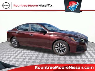 Used 2025 Nissan Altima 2.5 SV FWD video 1