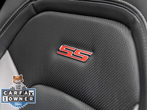 Used 2018 Chevrolet Camaro SS RWD image 23