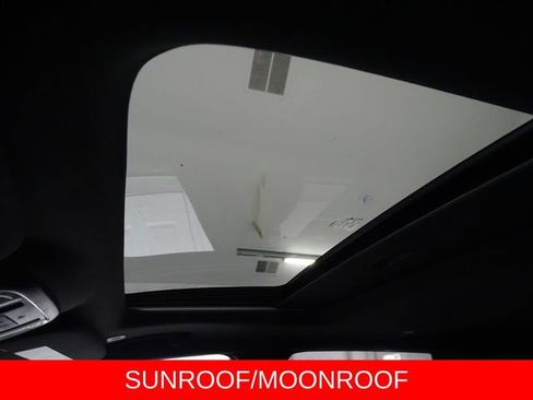 Used 2018 Jeep Grand Cherokee Limited image 11