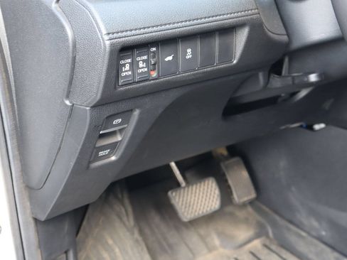 Used 2025 Honda Odyssey Sport-L image 24