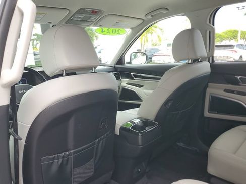 Certified 2024 Kia Telluride S FWD image 9