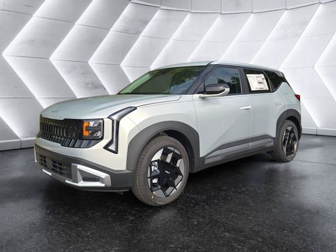 New 2027 Kia Seltos S FWD image 1