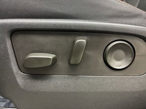 Used 2023 GMC Yukon AT4 image 22