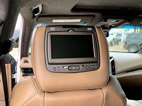 Used 2019 Cadillac Escalade Platinum image 26