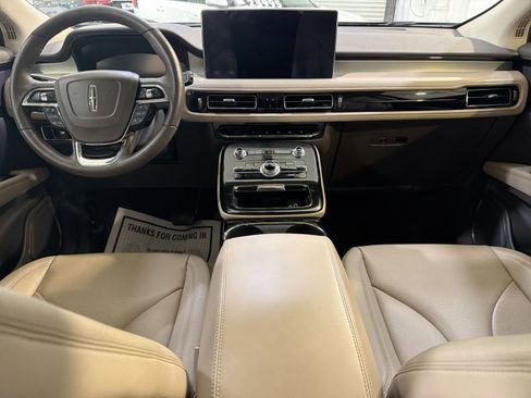 Used 2022 Lincoln Nautilus FWD w/ Premium Package image 23