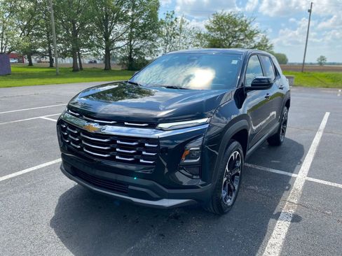 New 2026 Chevrolet Equinox LT w/ Convenience Package II AWD/4WD image 3