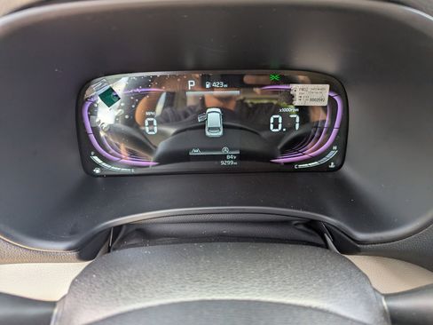 Certified 2025 Kia Soul LX w/ LX Technology Package image 30