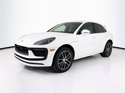 New 2025 Porsche Macan image 1