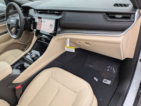 New 2026 Jeep Grand Cherokee Limited AWD/4WD image 28