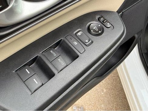 Used 2020 Honda CR-V Touring image 16