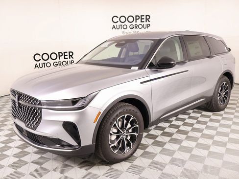 New 2026 Lincoln Nautilus Premier image 10