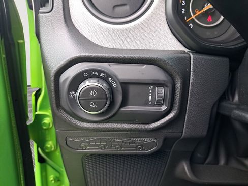 New 2025 Jeep Gladiator Sport image 32