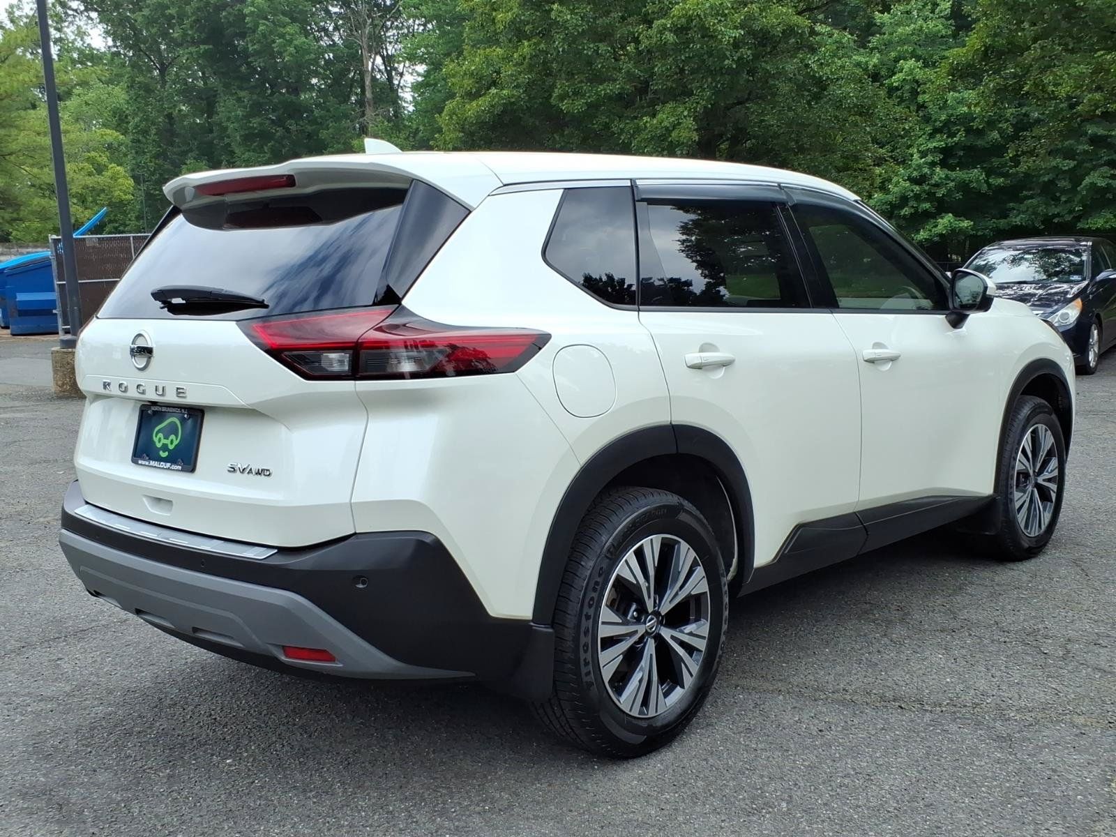 Used 2021 Nissan Rogue SV AWD/4WD image 6