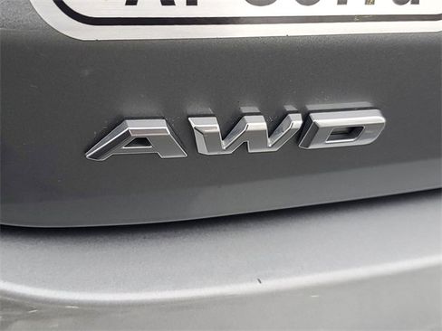 Certified 2023 Cadillac XT6 Luxury image 7